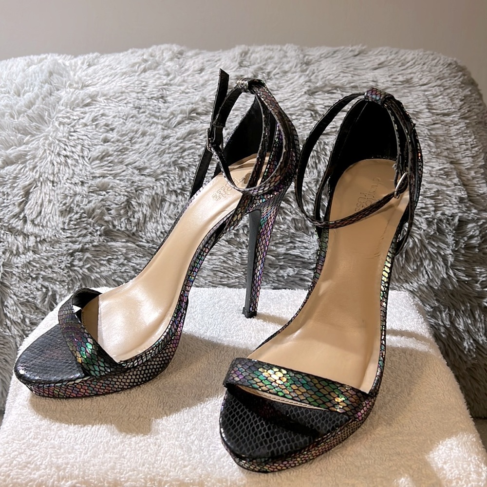 Charlotte Russe Women’s Open Toe, Strappy Heels Size 7